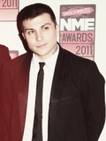 Frank iero- in a suit because oooohhhhhh hotty