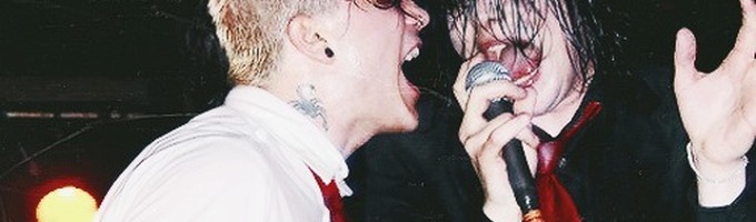 Give Me All Your Hopeless Hearts (frerard)